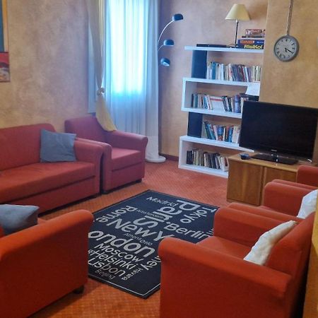 Hotel Marina Torri Del Benaco Dış mekan fotoğraf