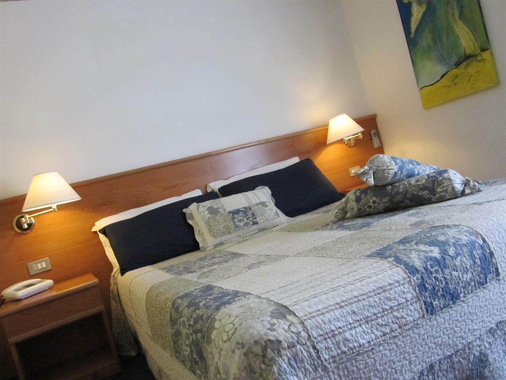 Hotel Marina Torri Del Benaco Dış mekan fotoğraf